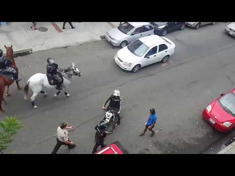 COPA DEL PACIFICO Incidentes Policía Agregue a Persona