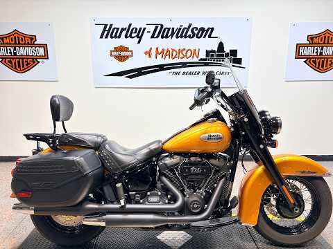 2023 FLHCS Harley-Davidson® Heritage Classic Prospect Gold - Black Finish