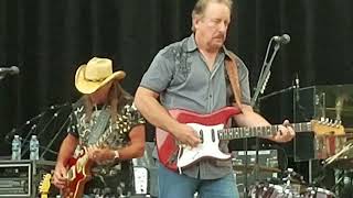 The Outlaws/Freeborn Man