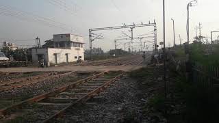 preview picture of video 'GZB WAP-5 with dehradun janshatabdi full 110kmp with an amazing action at partapur'