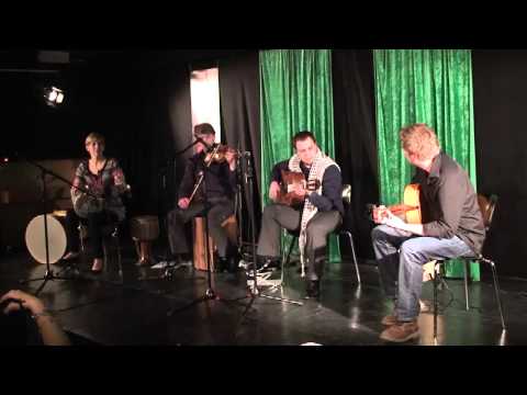 MAQAMUNDO - Entre dos Aguas