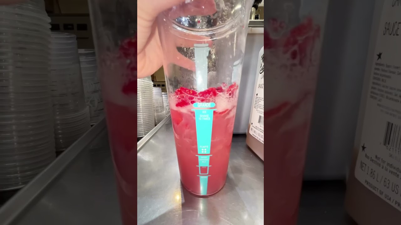 Starbucks strawberry açai￼ refresher ￼ with lemonade ￼😘