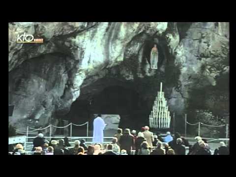 Chapelet à Lourdes