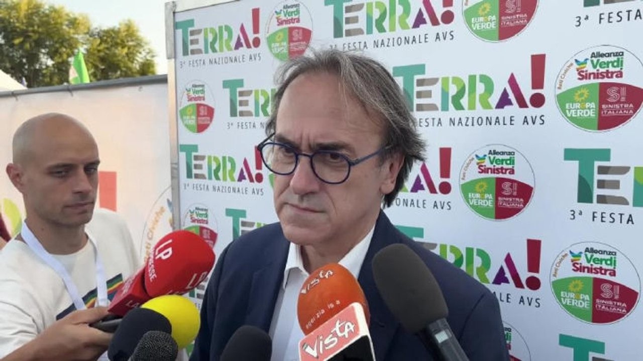Bonelli: Meloni dica agli italiani quando vuole andare a votare, democrazia non è di sua proprietà
