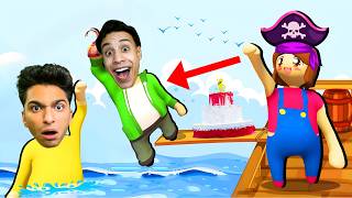 تحدي بيني وبين صديقي ام كامل علي الصعود علي اكبر كيكه في العالم مع صديقي ???? | Garry's Mod