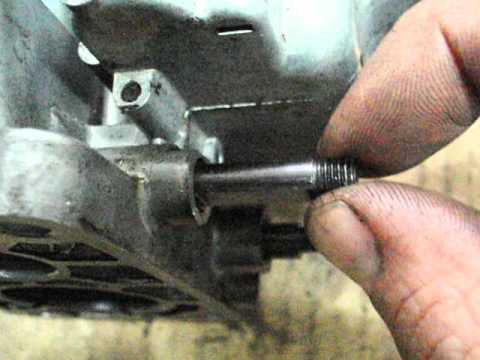 Citroen DS Weber Vergaser - ausgeschlagene Lagerung