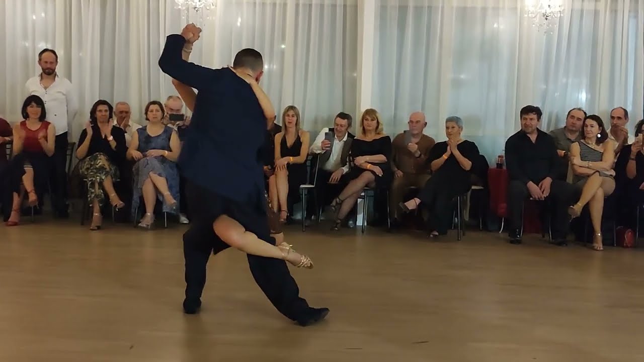 Video thumbnail for Joe Corbata y Lucila Cionci 3  Milonga Mucho Mas  Cervia  Italia