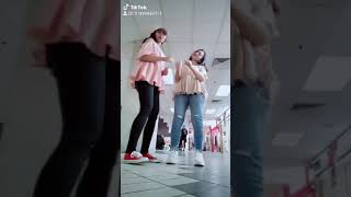 Download lagu DUO SANDAL JEPIT ... AdeLNia .TiK Tok 😘 mp3