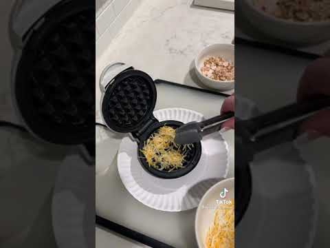 keto chicken quesadilla recipe - Join our community to commit with Custom Keto plan (Link in bio)