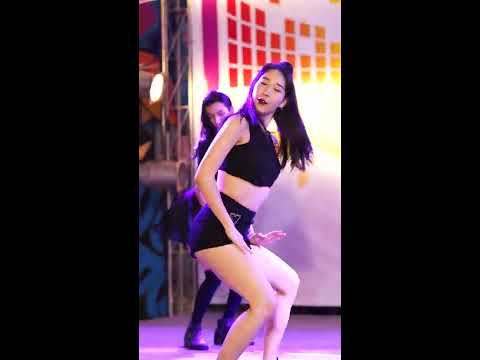 171118 SonaeBlaze cover Blackpink (.. as Lisa) - 휘파람 (WHISTLE) & 마지막처럼 @ The outdoor plaza