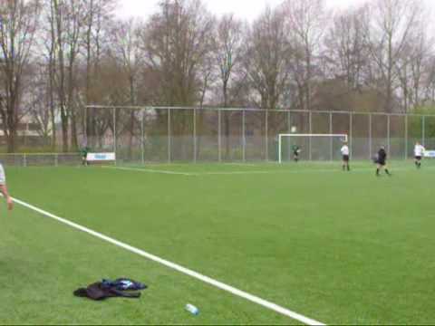 Voorwaarts 3 - JSV N'gein 9: Dieter kan niet meer na kort sprintje...