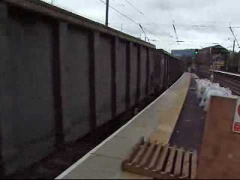 37038+611 6Z70 St Albans City 300410.wmv