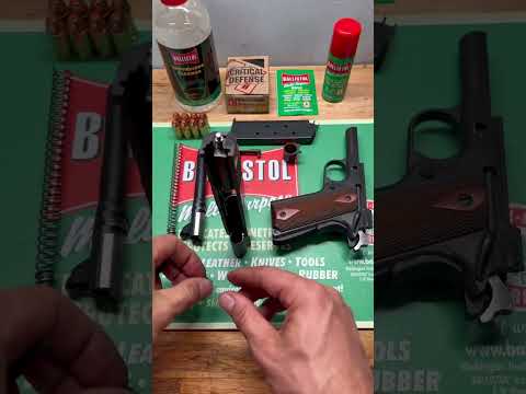 So zerlegen Sie einen Colt 1911 MK IV Series 70 45 ACP und entfernen den Schlagbolzen