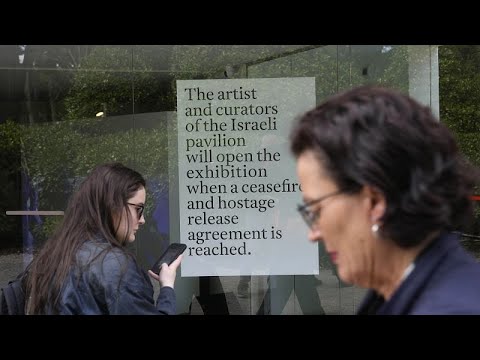 El jurado de la Bienal de Venecia dimite tras la polémica surgida en torno a Israel.