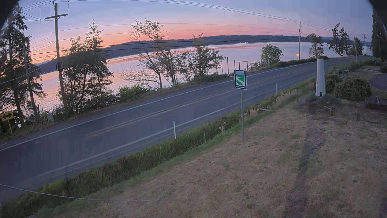 Live webcam view of Highway 106 Along Hood Canal