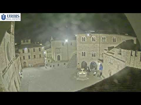 Bevagna Piazza Silvestri Cam live webcam