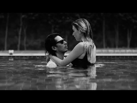 Bharat Chauhan - Mujhsa Agar Mile (Official Music Video)