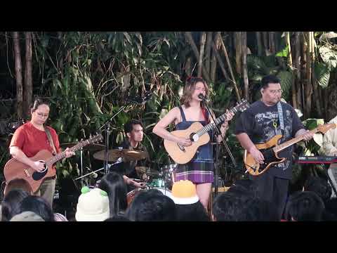 Sandig - Janine Teñoso Live at the Cozy Cove
