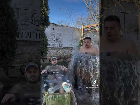 No.65 Christmas Day 2 with a Friend!🧊🥶🩵❄️ #icebath #coldplunge #motivation #challenge #shorts