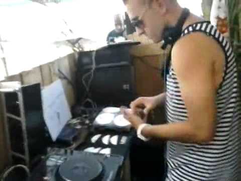 Rober Cruz playing " LUI MALDONADO & PEDRO MIRANO - LUCKY COIN"