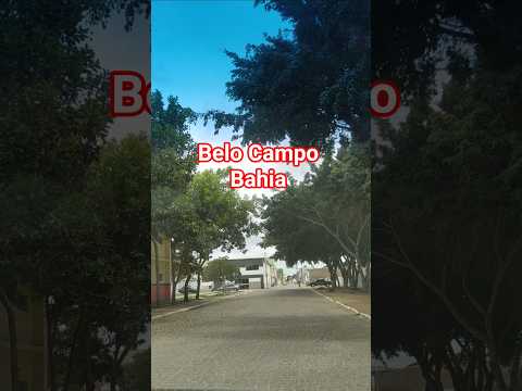 Pelas ruas da traquila Belo Campo, Bahia.