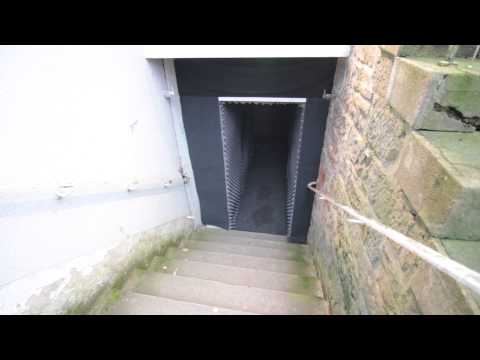 Durchgang E-Haus 02 (HBKsaar Rundgang 2014) - v054