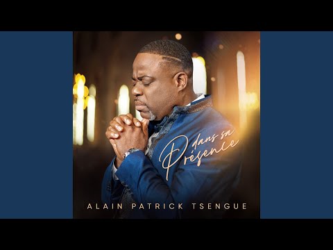 Dans sa présence