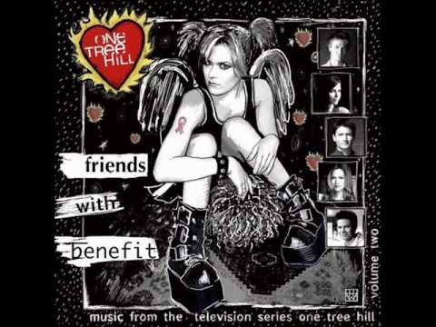 Strays Dont Sleep - For Blue Skies - Lyrics