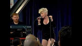 Robyn - Dancehall Queen Live - Amateur Remaster