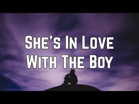 Trisha Yearwood - She's In Love With The Boy (Lyrics)