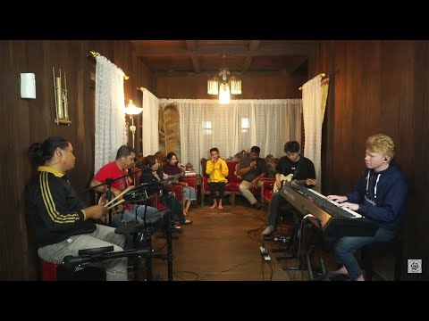 Worship Medley [Roh Kudus Kau Hadir Disini / Mengalirlah Kuasa Roh Kudus] - (cover)