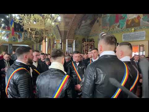 Junii din Marisel ! Colinda din biserica 2021