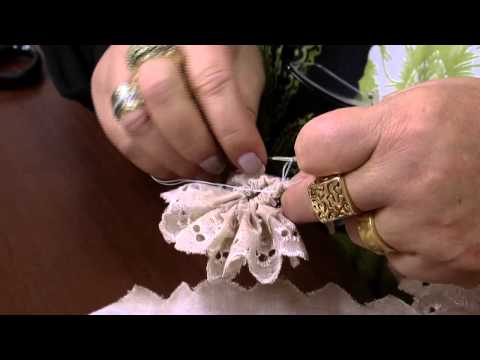 Mulher.com 04/23/2015 Valéria Amaral - Vintage lace roses for decoration