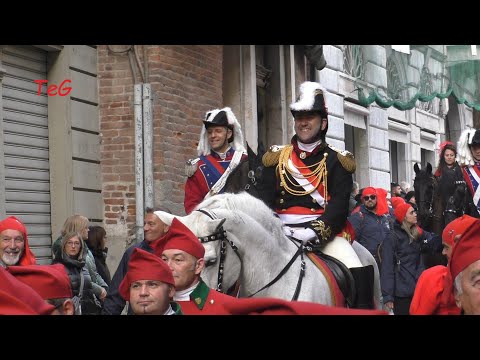 Generale a cavallo tra i pifferi - Carnevale Ivrea 2024