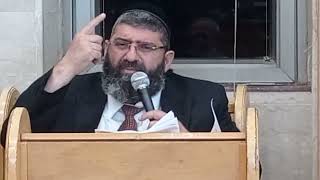 7 ביולי 2025 (רדיו כל האמת) - התמונה מוצגת ישירות מתוך אתר האינטרנט יוטיוב. זכויות היוצרים בתמונה שייכות ליוצרה. קישור קרדיט למקור התוכן נמצא בתוך דף הסרטון