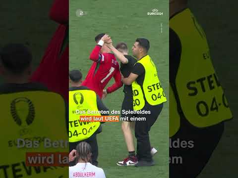 Diese Strafen drohen Flitzern! | sportstudio | #shorts