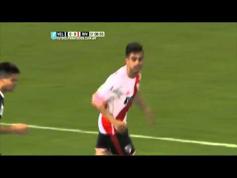 Tiro al palo de Casco - Vélez 0 - 1 River - Primera División 2015