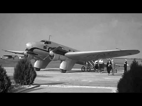 Самолёт ПС-89 в к/ф "Будни" (1940) / PS-89 aircraft in the film "Ordinary Days" (1940)
