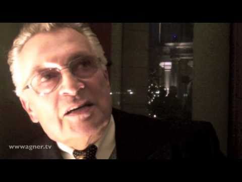 Synchron-Papst Rainer Brandt über "die 2"