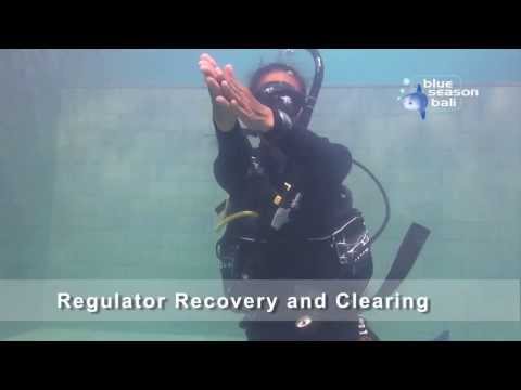 2014 PADI Divemaster Skills - Regulator Recovery and Clearing