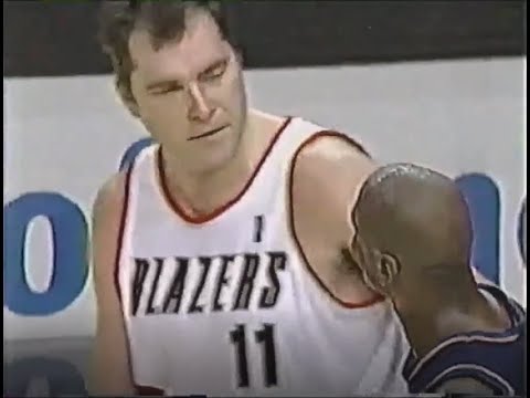 Sabonis vs Washington Wizards (2003)