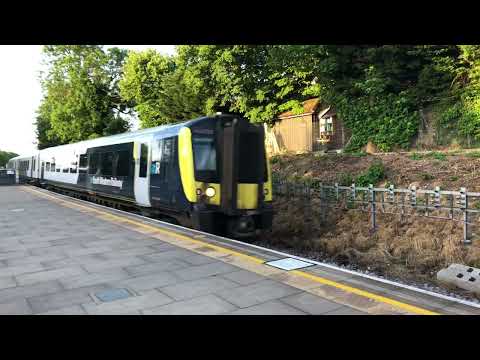Class 444 Passes Wimbledon Park *VERY RARE* (Passenger train)