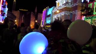 Osborne Family Spectacle of Dancing Lights - "I'm Gettin' Nothin' for Christmas" Glow with the Show