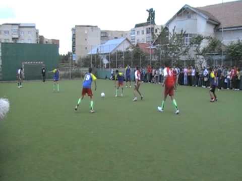 Fotbal- FINALA,scoala C-tin Brancoveanu nr 11 Slatina 2010