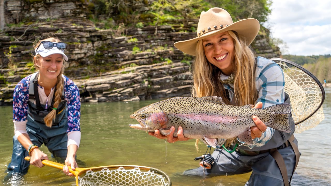 Fly Fishing for BIG Rainbow Trout (GIRLS vs BOYS CHALLENGE) Field Trips Oklahoma