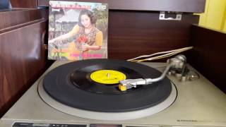 Download lagu A.Ramlie/Maria Bachok 'Setangkai Kembang Melati' mp3 Download lagu A.Ramlie/Maria Bachok 'Setangkai Kembang Melati' mp3