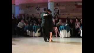 Facundo de la Cruz y Paola Sanz  2x4 PATAS MILONGA BENEFICIARIA Fruto Dulce Edición Especial
