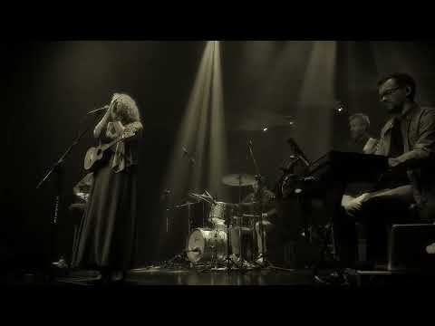 PÓKI CO "Sukienka Malinowa"