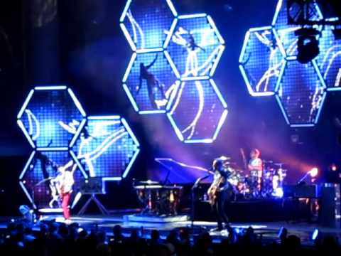 Muse - Exogenesis: Symphony Part 1 (Overture) / Uprising (Live in Indianapolis)