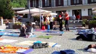 preview picture of video 'Seminario di Yoga a Sampeyre'